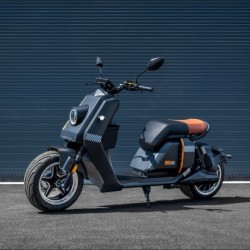 Elektroskútr Lera Scooters C7 skútr 3000W Černá